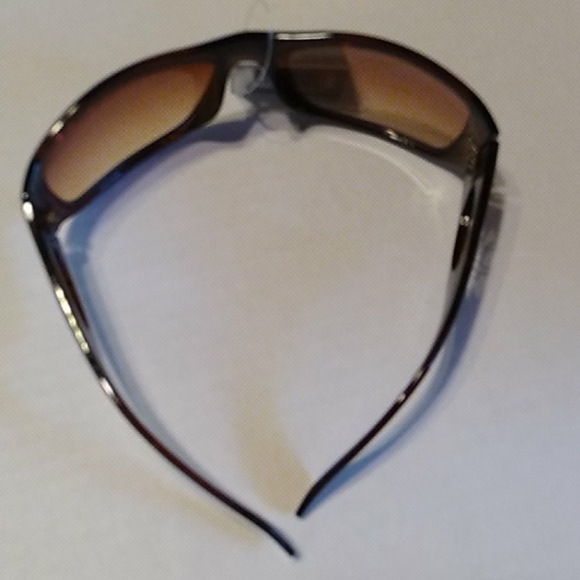 Nwt Sunglasses & Case - Picture 8 of 10